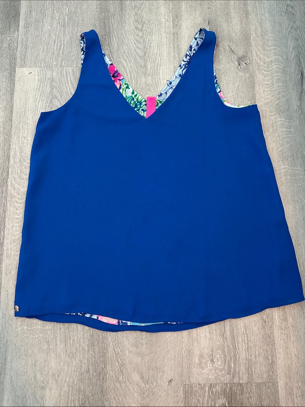 Lilly Pulitzer Blue Floral V-Neck Sleeveless Camisole reversible medium - Picture 3 of 5